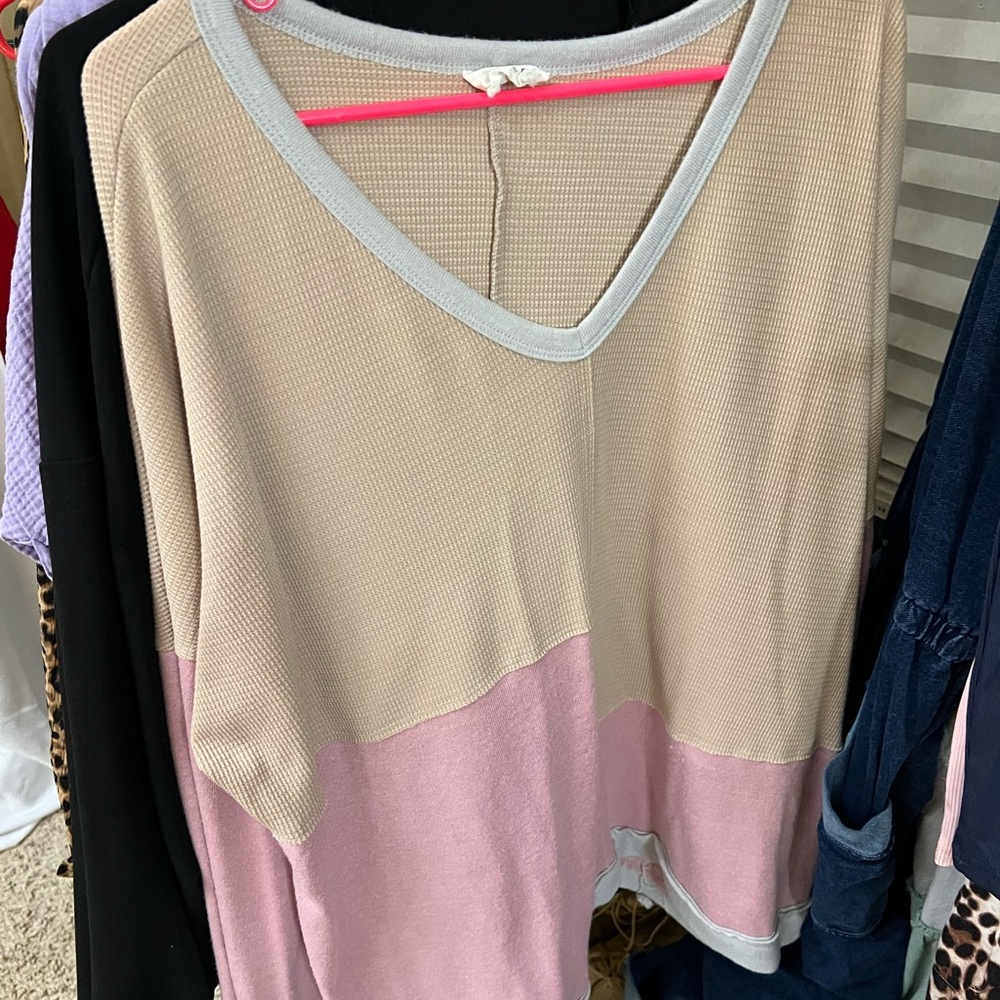 ANDREE BY UNIT Cream and Pink Knitwear